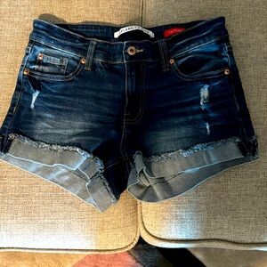 Cute celebrity pink “the honey” shorts size 3/26